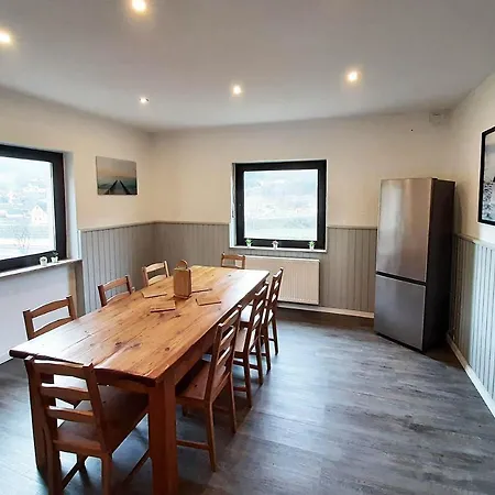 Apartment Work & In Hoenningen *